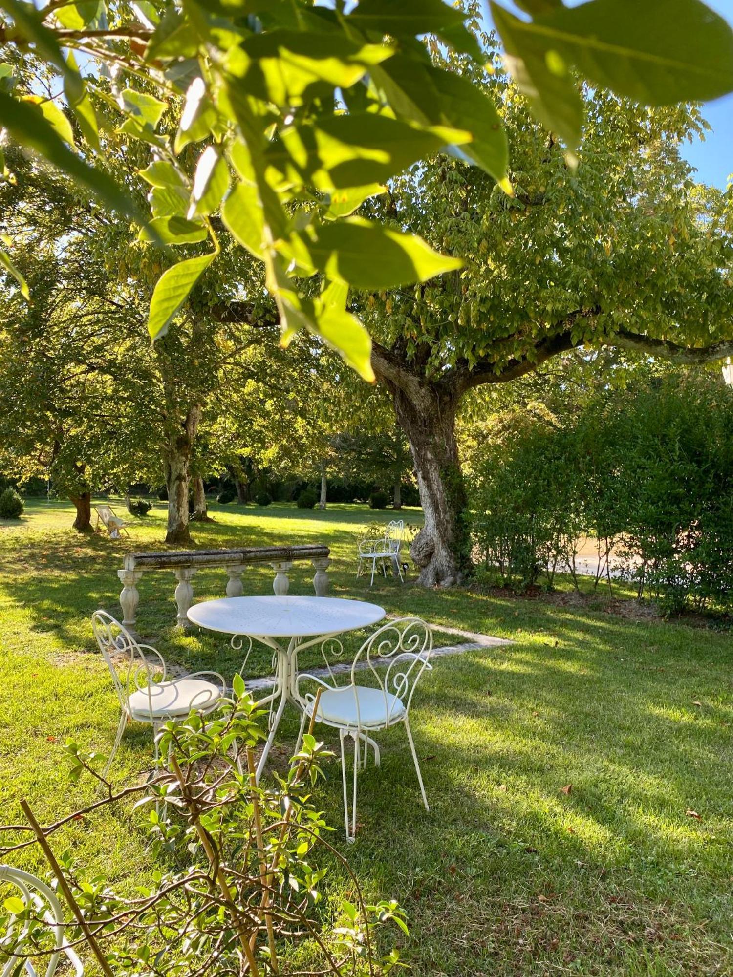 La Maison Du Champ De Beaumont Galgon Εξωτερικό φωτογραφία