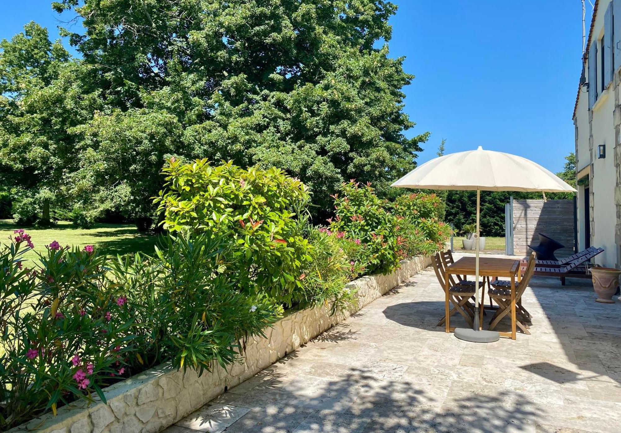 La Maison Du Champ De Beaumont Galgon Εξωτερικό φωτογραφία